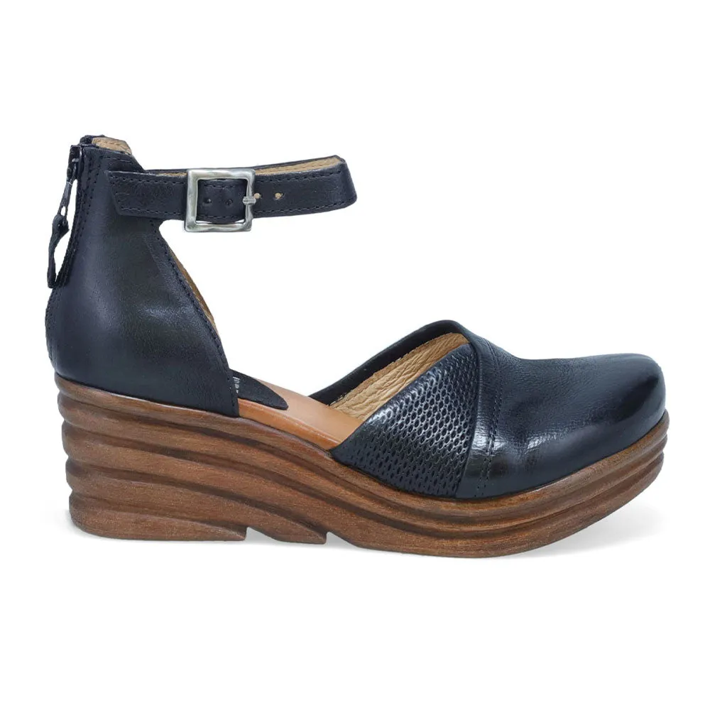 Acadia Wedge Sandal