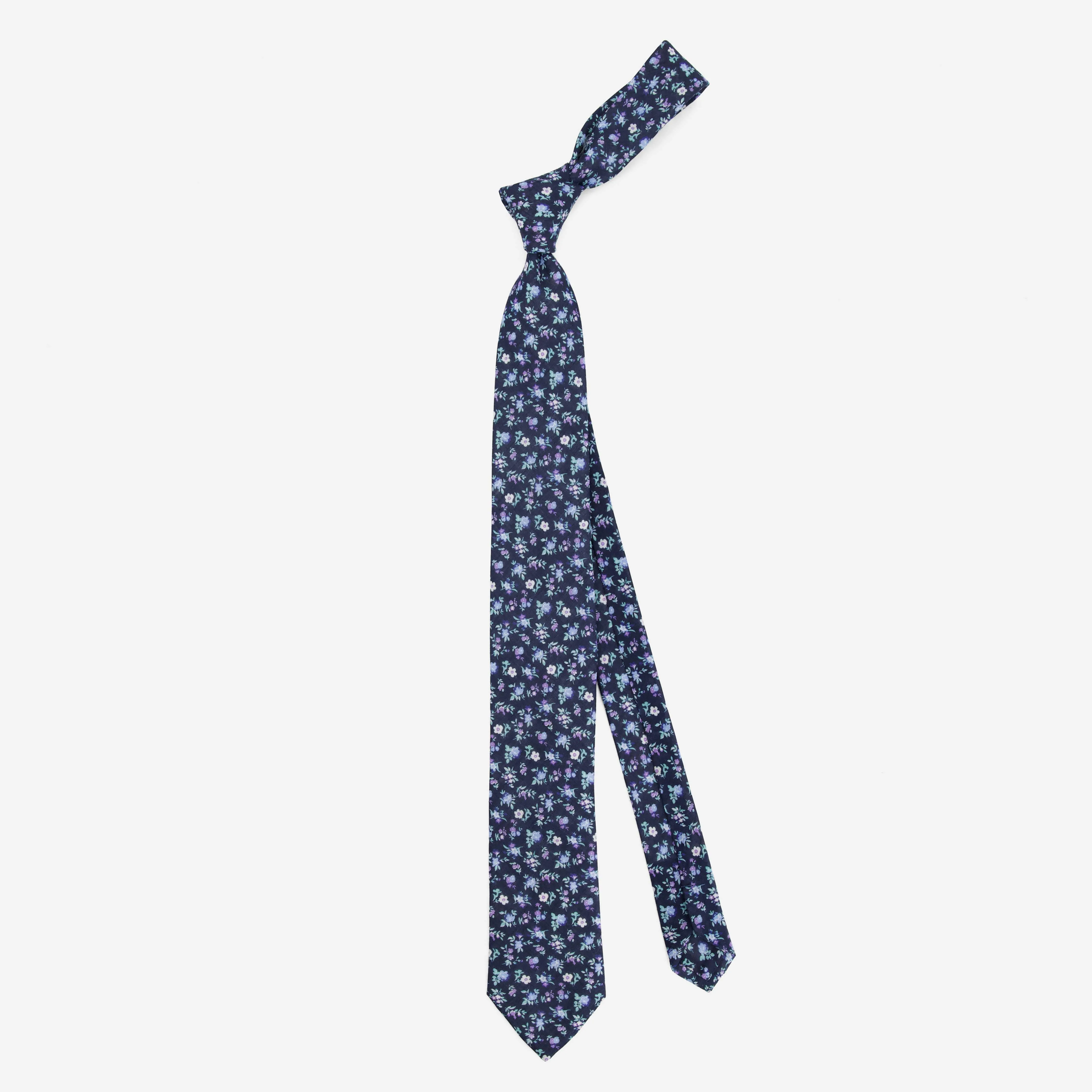 Ditzy Daisies Navy Tie