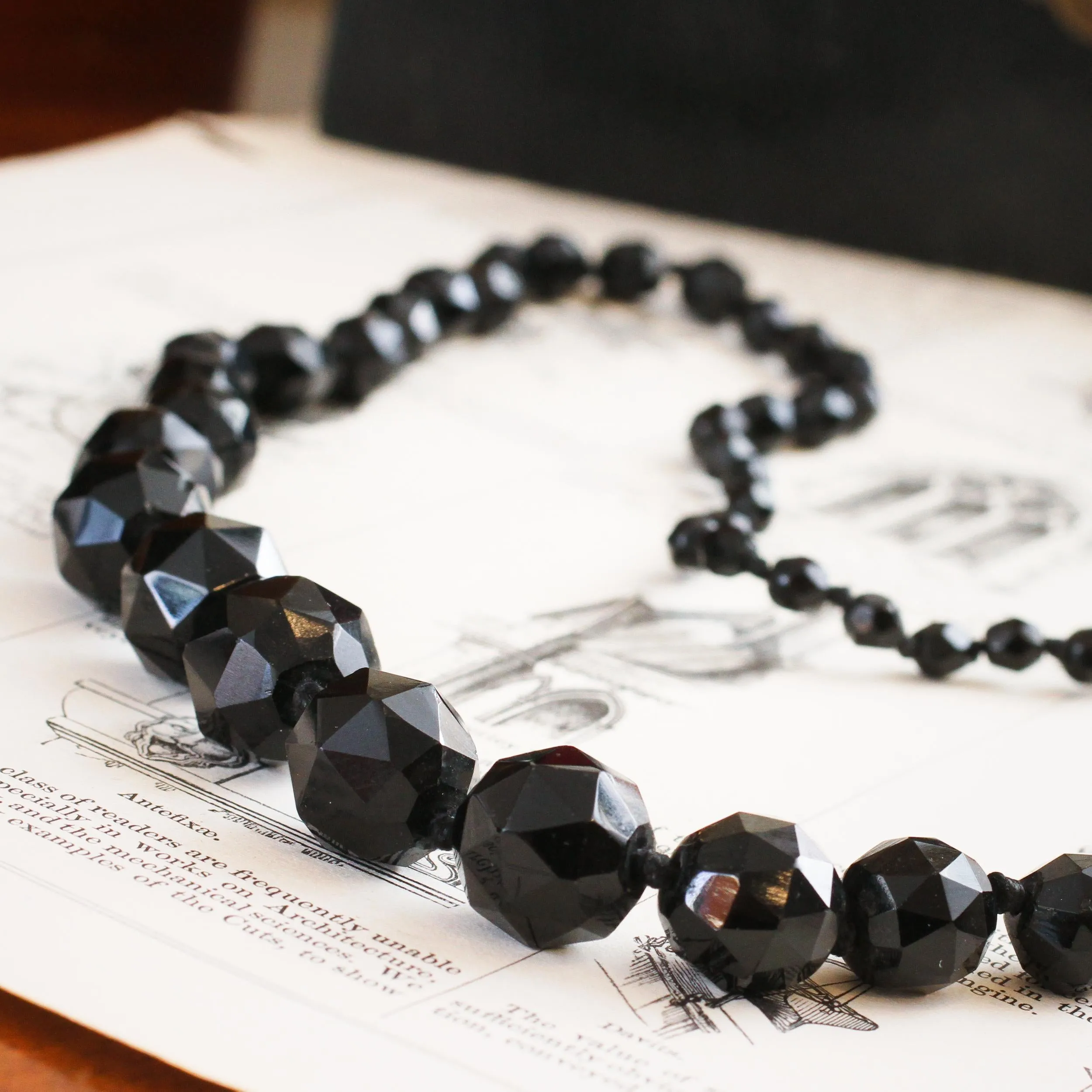 Fabulous Darkly Glinting Victorian French Jet Bead Necklace