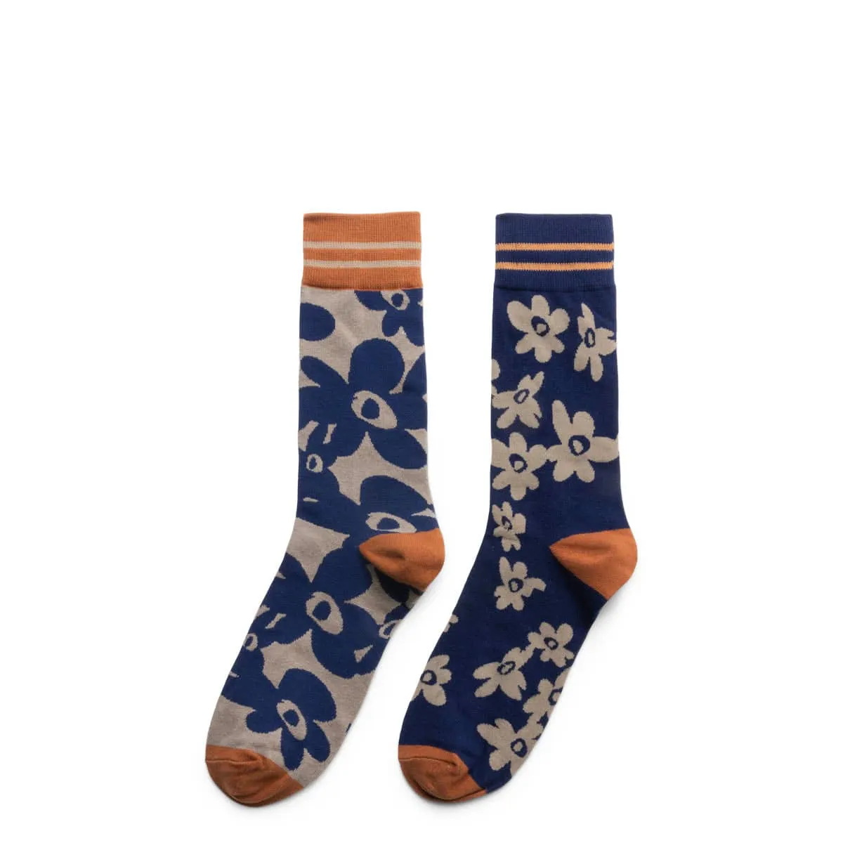 FLOATING GESTURES SOCKS